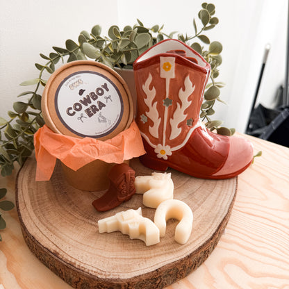 Pack Rodeo Cowboy Era - Quemador Bota Retro + Wax Melts